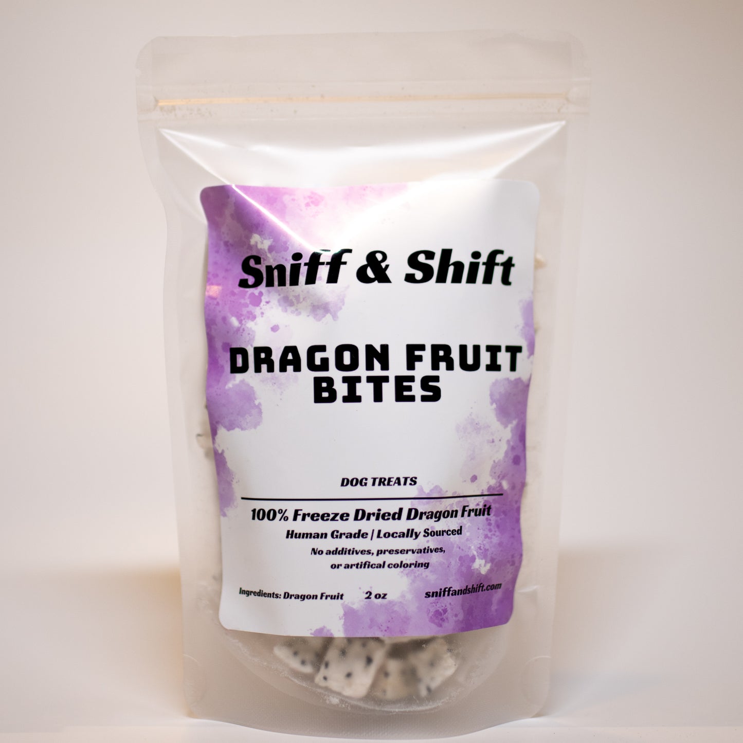 Freeze-Dried Dragon Fruit – Tropical Fuel for Your Pup's Engine!