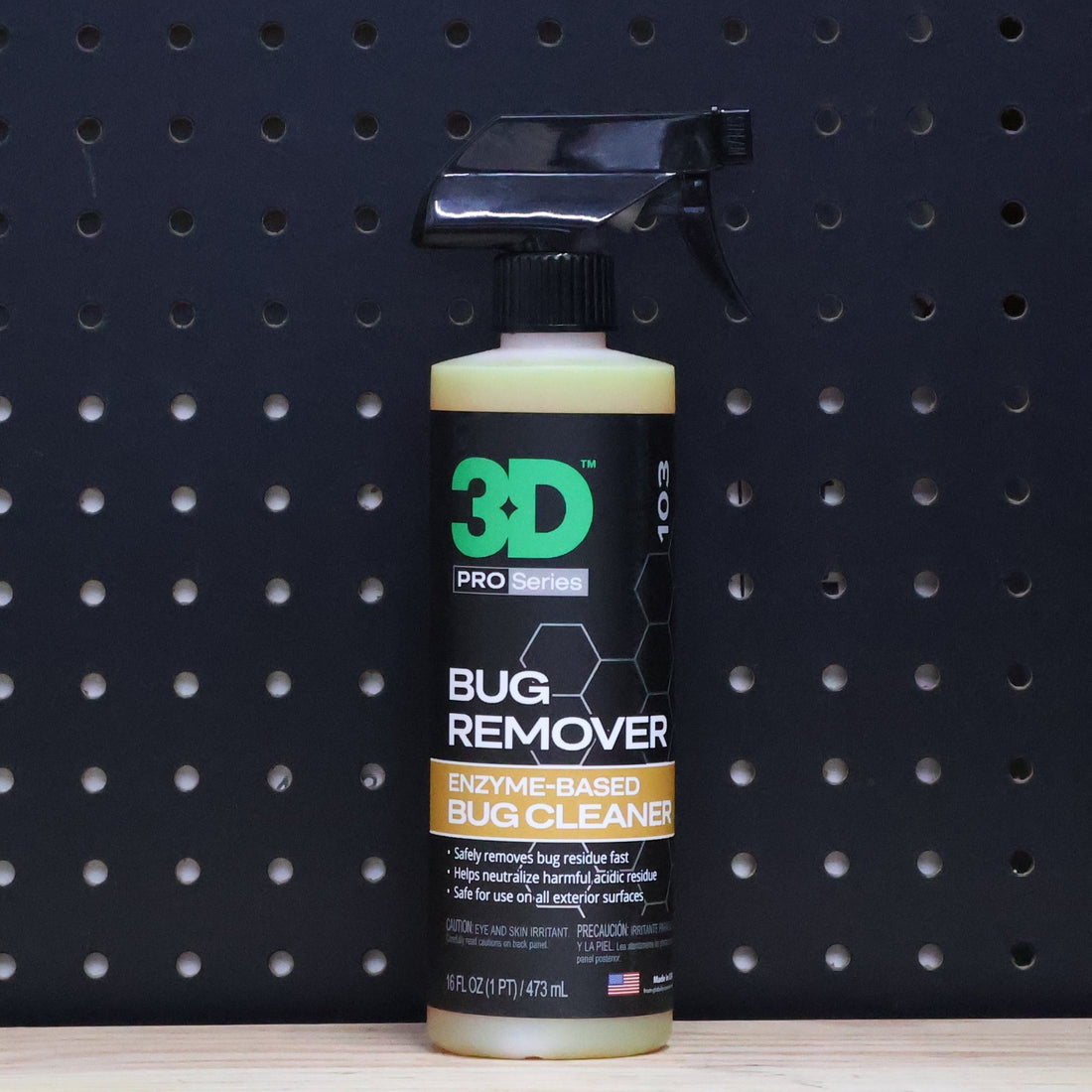 3D Bug Remover pint bottle of amber liquid with a black trigger sprayer