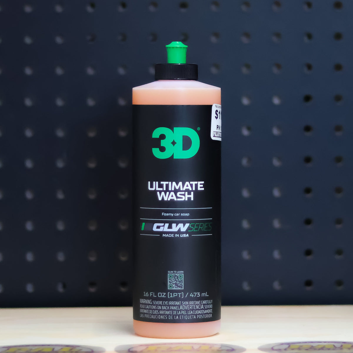 3D GLW Ultimate Wash pint bottle of orange car wash soap with a black GLW Series label and green cap