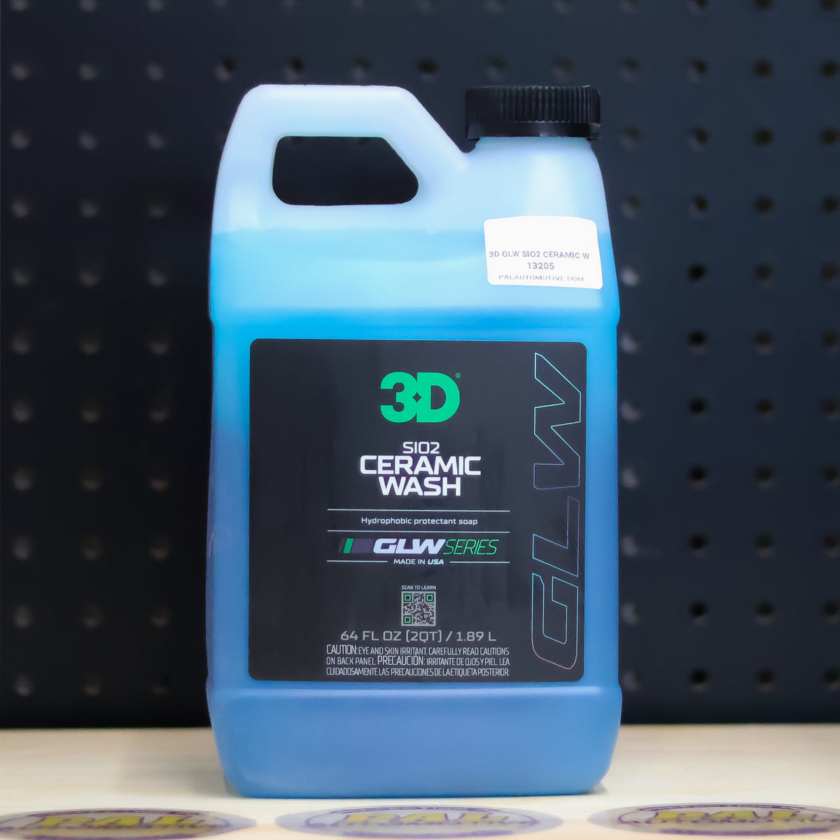 3D GLW SiO2 Ceramic Wash 64 oz jug of blue soap with handle and black label