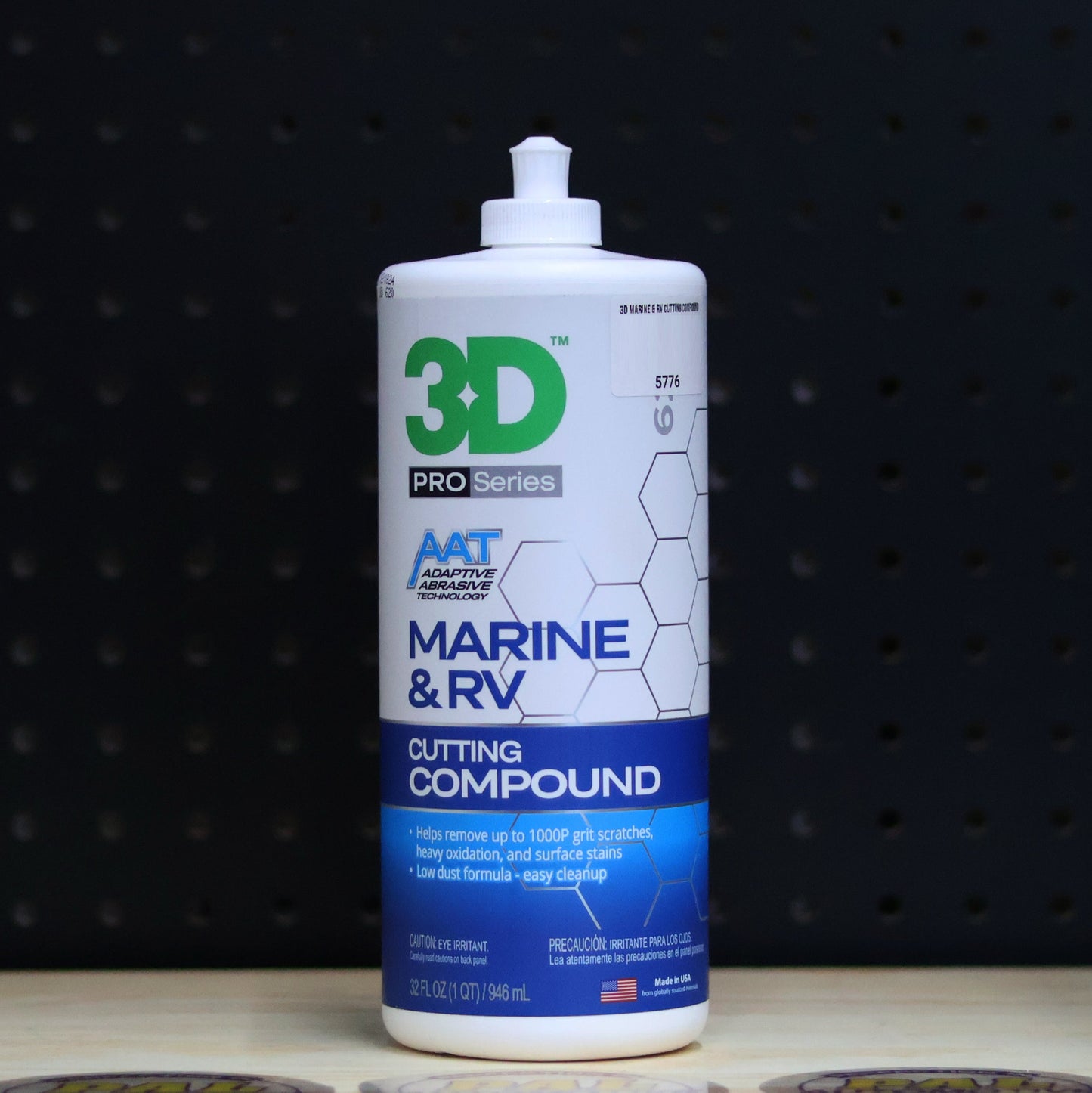 3D Marine and RV Cutting Compound quart bottle, white with blue Pro Series AAT label