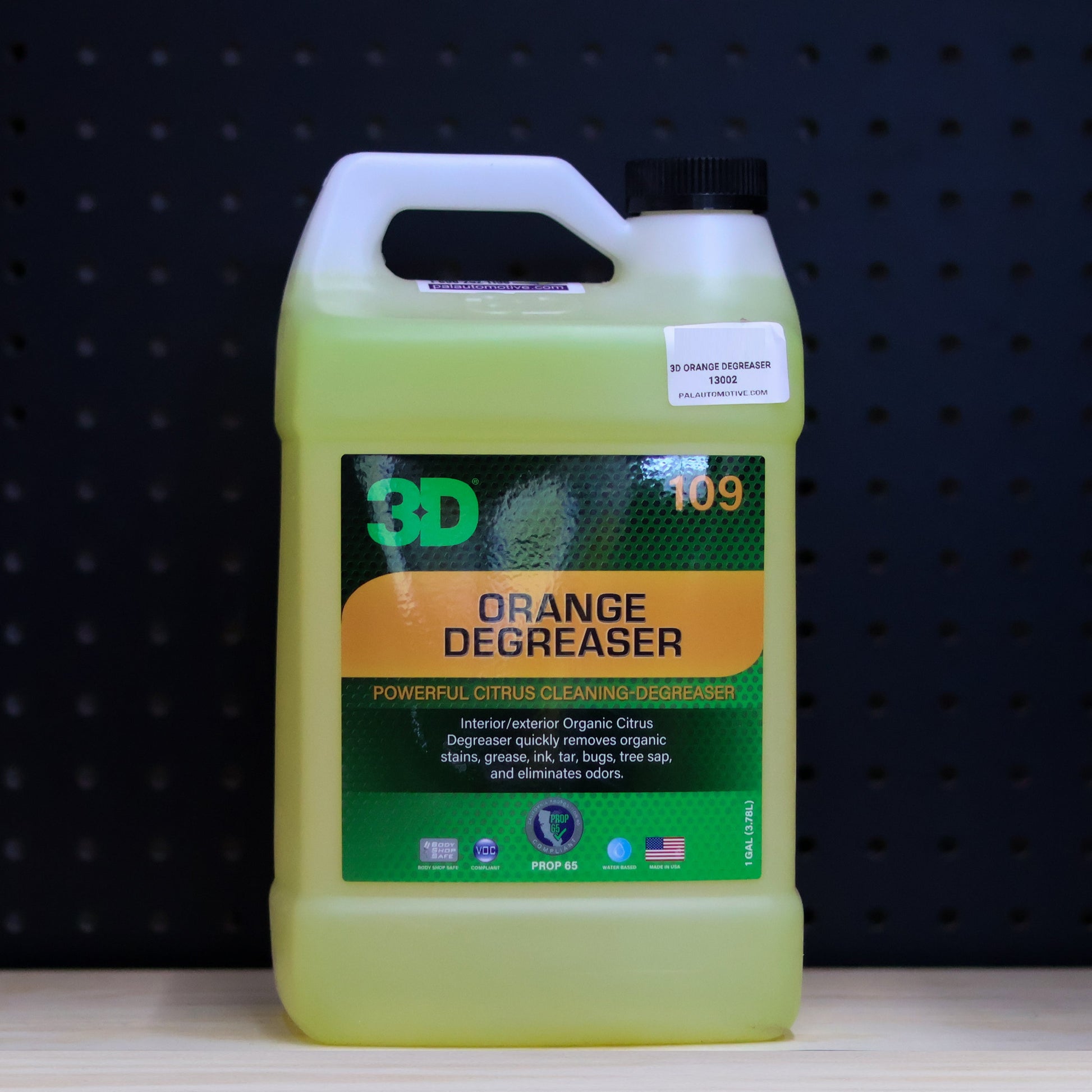 3D Orange Degreaser 1 gallon jug, yellow green liquid in a translucent bottle with an orange and black citrus cleaner label
