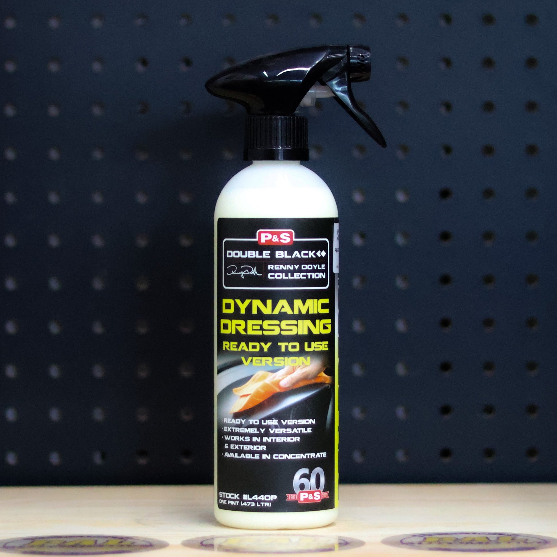 P&S Dynamic Dressing Ready To Use pint spray bottle with cream liquid and a black trigger sprayer