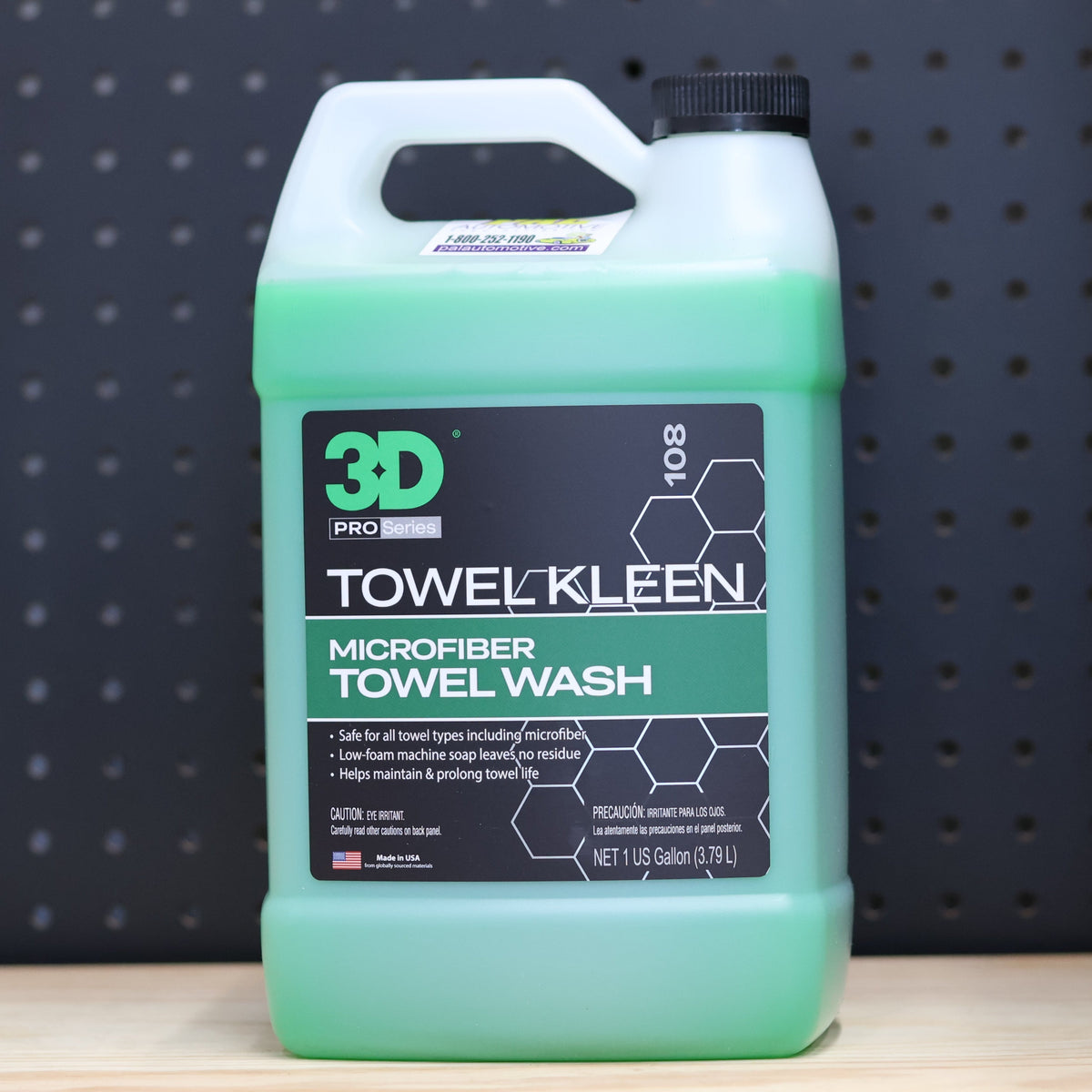 3D Towel Kleen Microfiber Towel Wash gallon jug, green liquid, black and white Pro Series 108 label