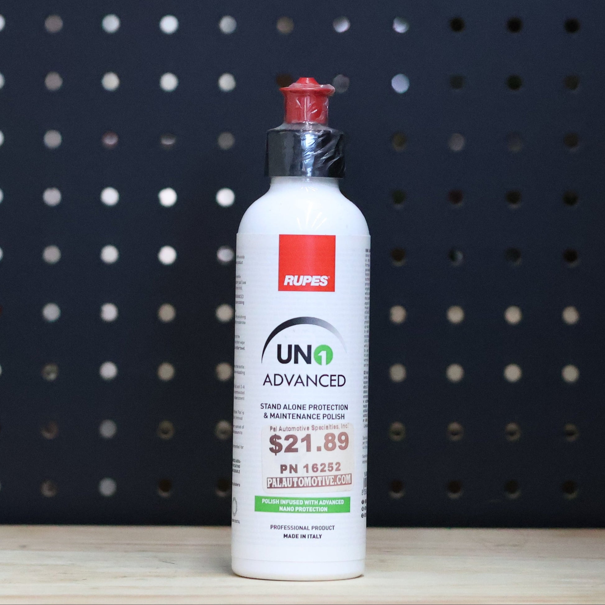 RUPES UNO Advanced protection and maintenance polish 250 ml white bottle with a red cap