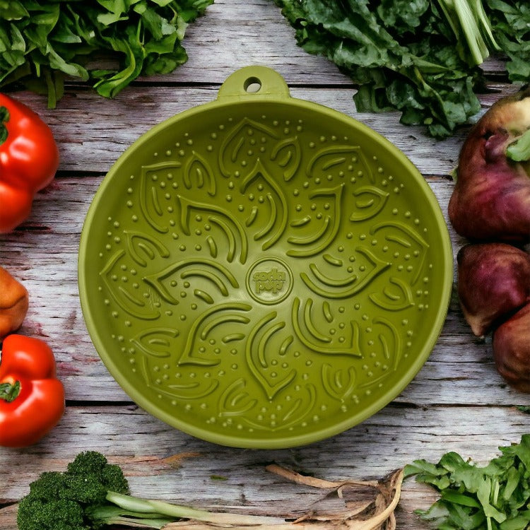 Garden of Eatin' Tipsy Bowl Wobble Lick Mat