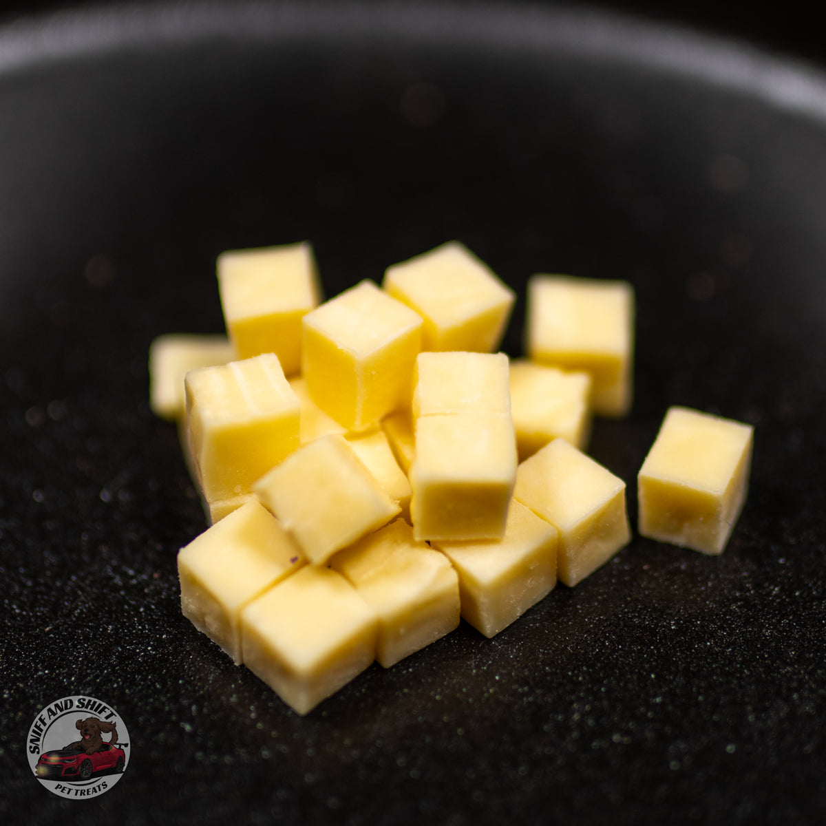 Freeze-dried cheddar cheese bites for dogs
